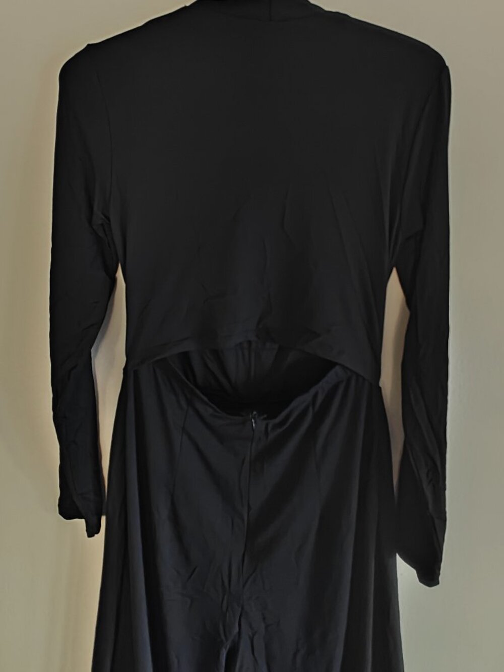 HALARA LONG SLEEVE WIDE LEG JUMPSUIT (SIZES MEDIUM & LARGE REGULAR ) - Picture 6 of 7